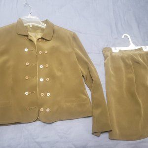 Lined Due per Due Silk Suit with pencil mini skirt and short jacket, olive green